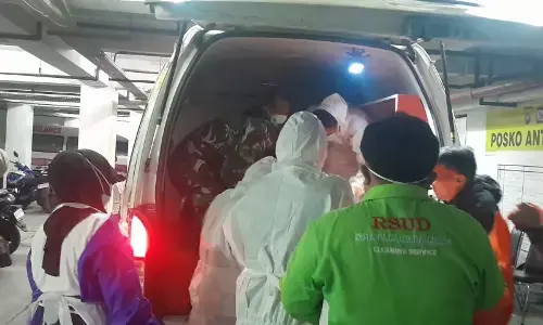SAR temukan jenazah prajurit TNI yang gugur terseret banjir bandang SAR temukan jenazah prajurit TNI yang gugur terseret banjir bandang