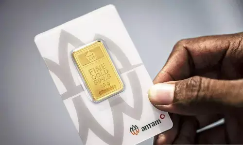 Emas Antam hari ini tembus Rp2,425 juta/gram