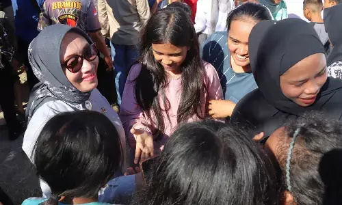 Menteri PPPA pastikan perempuan dan anak korban banjir mendapat perlindungan Menteri PPPA pastikan perempuan dan anak korban banjir mendapat perlindungan