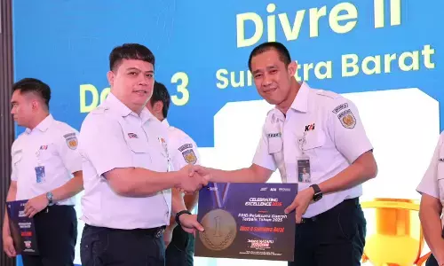Humas Divre II Sumbar raih juara 1 PPID pelaksana daerah terbaik 2025 pada kehumasan KAI Group
