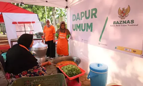 BAZNAS RI berikan layanan kesehatan dan dapur umum untuk korban banjir di Kota Padang BAZNAS RI berikan layanan kesehatan dan dapur umum untuk korban banjir di Kota Padang