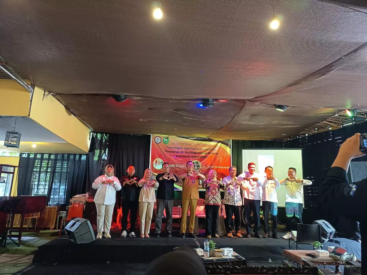 KPID Sumsel gelar evaluasi penyiaran transformasi digital dan menuju Indonesia Emas 2045 KPID Sumsel gelar evaluasi penyiaran transformasi digital dan menuju Indonesia Emas 2045