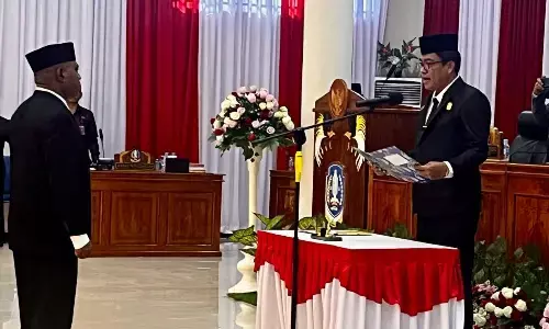 Rapat Paripurna, DPR Kabupaten Jayapura lantik satu anggota dewan PAW