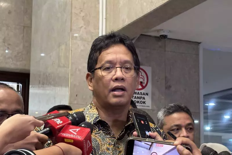 Purbaya prediksi ekonomi melambat tipis akibat dampak bencana