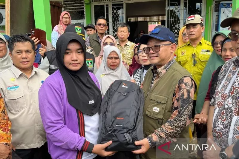 Mendikdasmen pastikan guru dan siswa terdampak banjir dapat bantuan