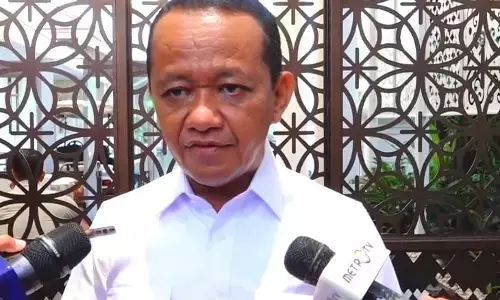 Temui Presiden, Bahlil lapor penanganan listrik dan BBM pasca bencana Sumatera Temui Presiden, Bahlil lapor penanganan listrik dan BBM pasca bencana Sumatera