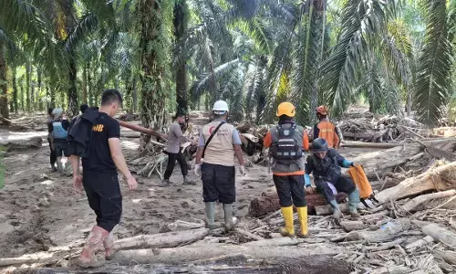 SAR gabungan temukan 1 korban banjir di Huta Godang Kec. Batang Toru, Tapanuli Selatan SAR gabungan temukan 1 korban banjir di Huta Godang Kec. Batang Toru, Tapanuli Selatan