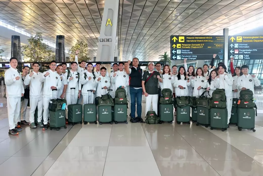 Tim Bulutangkis terbang ke Bangkok, kondisi fit dan siap tempur di SEA Games 2025 Tim Bulutangkis terbang ke Bangkok, kondisi fit dan siap tempur di SEA Games 2025