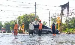 BPBD: ketinggian banjir rob terus naik di Jalan RE Martadinata BPBD: ketinggian banjir rob terus naik di Jalan RE Martadinata
