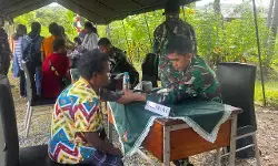 TNI AD Rindam XVII/Cenderawasih gelar pengobatan gratis bagi warga Toladan, Sentani