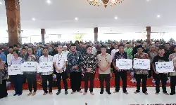 Pemkot Magelang salurkan dana hibah Rp 746 juta untuk 622 tenaga keagamaan Pemkot Magelang salurkan dana hibah Rp 746 juta untuk 622 tenaga keagamaan