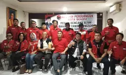 DPC PDIP Kota Bekasi salurkan bantuan Rp50 juta untuk korban bencana Sumatera
