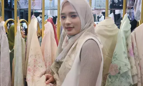 Kasus Inara Rusli, polisi mulai telusuri keterangan dan barang bukti Kasus Inara Rusli, polisi mulai telusuri keterangan dan barang bukti