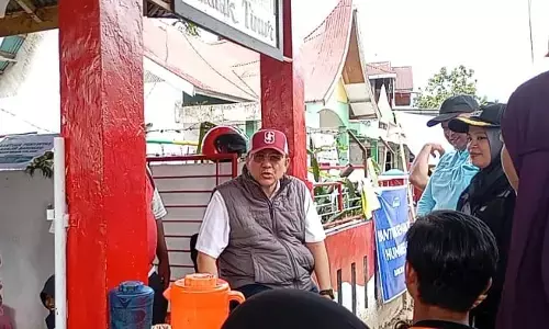 Pastikan penanganan bencana berjalan lancar, Senator Irman Gusman turun ke lokasi bencana Pastikan penanganan bencana berjalan lancar, Senator Irman Gusman turun ke lokasi bencana