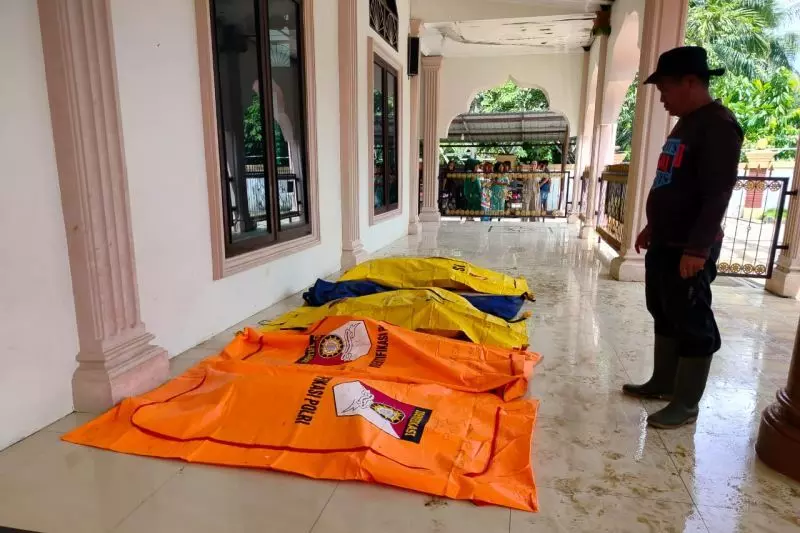 Korban meninggal di Agam tembus 173 orang Korban meninggal di Agam tembus 173 orang