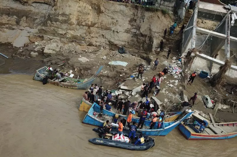 BPKH beri bantuan Rp3 miliar bagi korban bencana di Sumatera BPKH beri bantuan Rp3 miliar bagi korban bencana di Sumatera