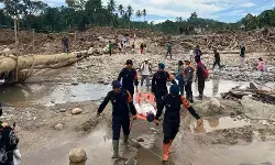 Polda Sumut bantu evakuasi warga yang sakit di Tapanuli Selatan Polda Sumut bantu evakuasi warga yang sakit di Tapanuli Selatan