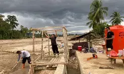 Brimob Sumut bangun MCK di Bantang Toru jaga kesehatan pasca-bencana