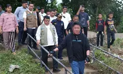 Gubernur Sumsel imbau warga Muara Enim waspada luapan Sungai Lematang Gubernur Sumsel imbau warga Muara Enim waspada luapan Sungai Lematang