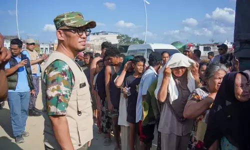 Wamenhaj Dahnil salurkan 20 ton beras untuk korban banjir