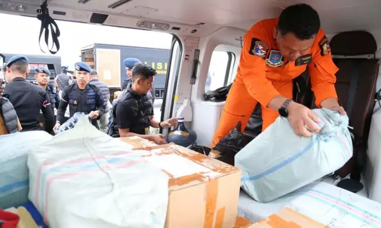 Polda Aceh kirim tenaga kesehatan melalui udara ke daerah bencana