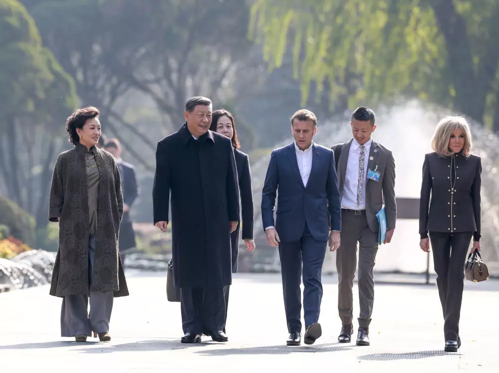 Persahabatan Tiongkok-Prancis terjalin dalam keindahan alam pegunungan dan sungai Persahabatan Tiongkok-Prancis terjalin dalam keindahan alam pegunungan dan sungai