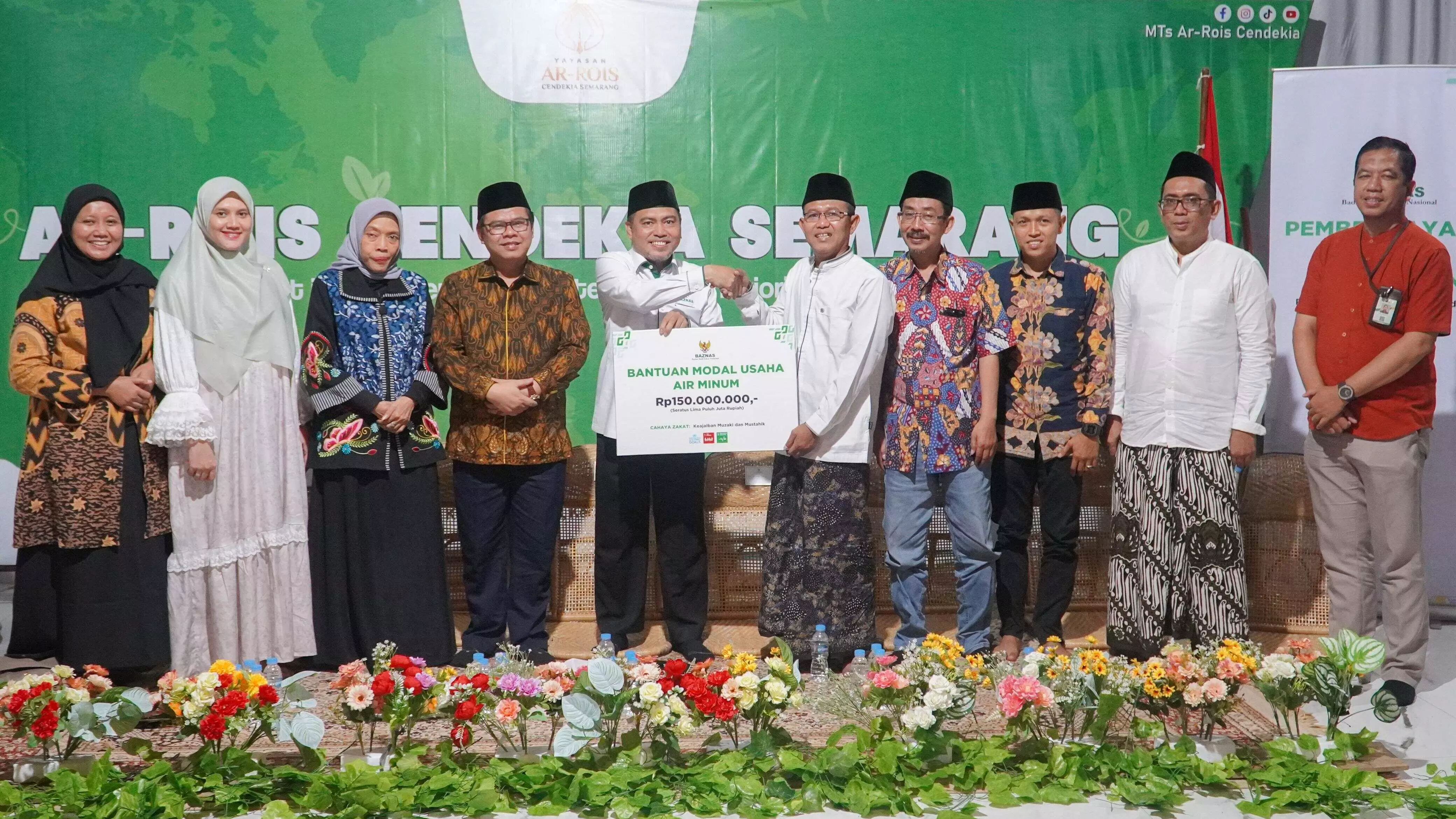 BAZNAS berikan modal usaha Rp150 juta untuk Pesantren Ar Rois Cendekia Semarang BAZNAS berikan modal usaha Rp150 juta untuk Pesantren Ar Rois Cendekia Semarang