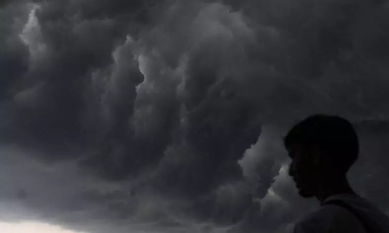 BMKG perkirakan awan tebal dominasi Jakarta Senin pagi BMKG perkirakan awan tebal dominasi Jakarta Senin pagi