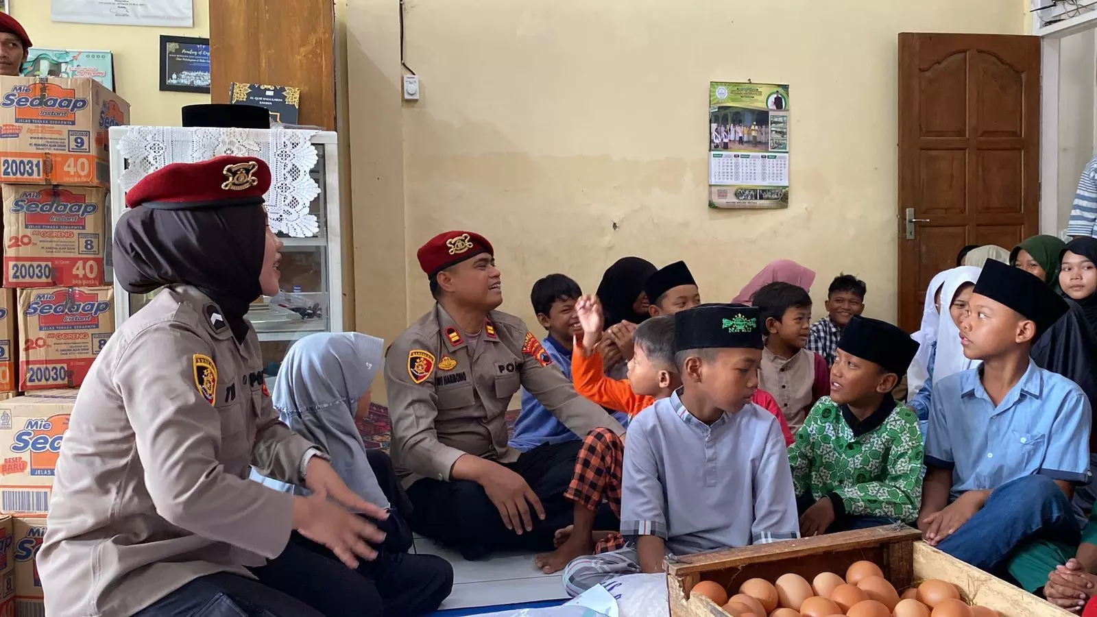 Kedekatan polisi reserse dengan yatim piatu di Pemalang, ada yang bercita-cita menjadi polwan