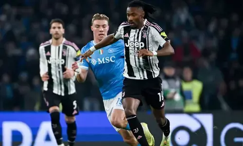 Napoli kembali ke puncak klasemen seusai hajar Juventus 2-1 Napoli kembali ke puncak klasemen seusai hajar Juventus 2-1