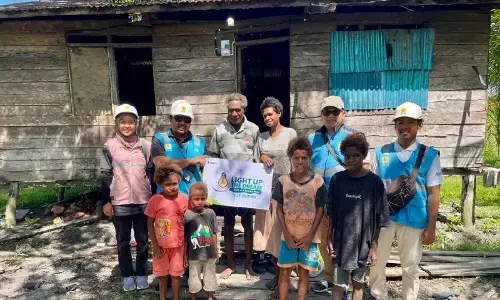 PLN bagikan akses listrik gratis ke 27 keluarga di Papua PLN bagikan akses listrik gratis ke 27 keluarga di Papua