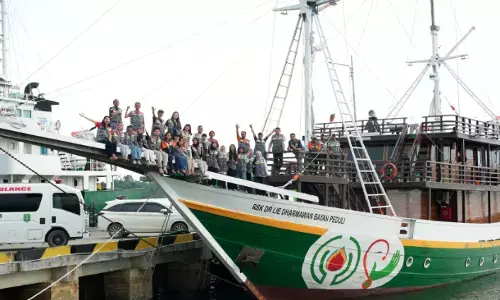 RS Kapal dr. Lie Dharmawan Bayan Peduli layani 2.472 warga pesisir dan pedalaman Kutai Timur RS Kapal dr. Lie Dharmawan Bayan Peduli layani 2.472 warga pesisir dan pedalaman Kutai Timur