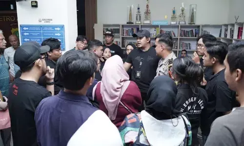 Puluhan korban laporkan penipuan WO di Polres Jakut Puluhan korban laporkan penipuan WO di Polres Jakut