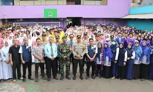 Police Goes to School, Kapolres Metro Depok hadir dalam upacara bendera di SMK 2 Perintis Depok