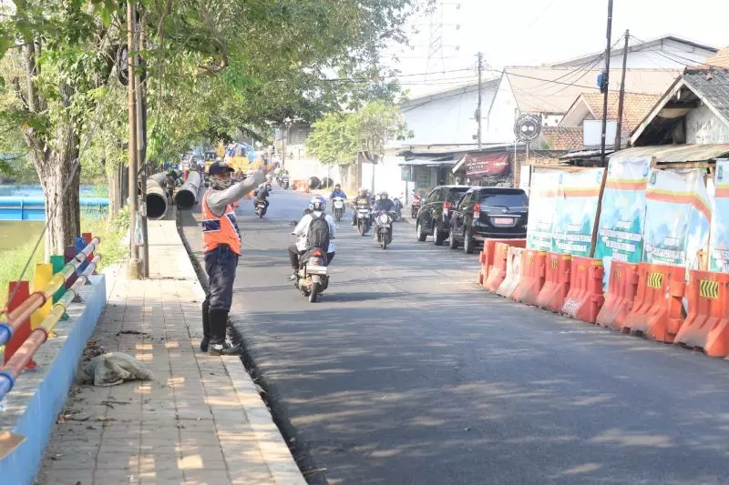 Bekas galian air bersih di Tangerang dicor usai lulus uji Kemen PU Bekas galian air bersih di Tangerang dicor usai lulus uji Kemen PU