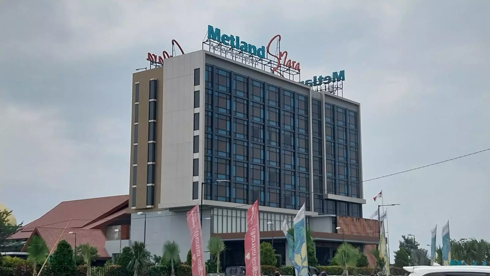 Gandeng seniman Jaf, Metland Smara Kertajati gelar pameran seni rupa pada pergantian tahun Gandeng seniman Jaf, Metland Smara Kertajati gelar pameran seni rupa pada pergantian tahun