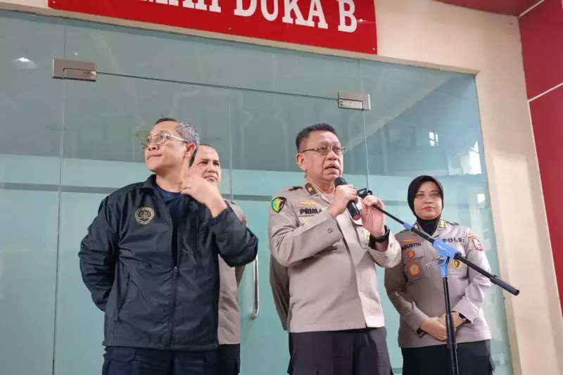RS Polri terima 21 jenazah korban kebakaran ruko Kemayoran RS Polri terima 21 jenazah korban kebakaran ruko Kemayoran