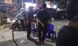 Warga keluhkan pengelolaan parkir Pasar Jagasatru Cirebon yang semrawut