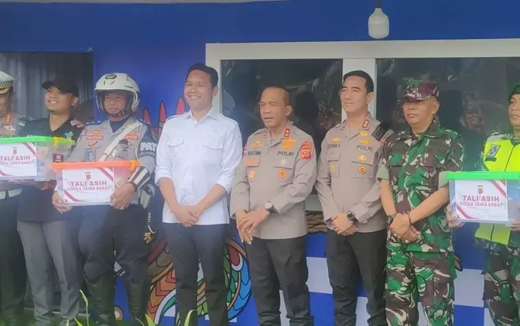 Pemkab Cianjur tempatkan relawan dan alat berat antisipasi bencana Pemkab Cianjur tempatkan relawan dan alat berat antisipasi bencana