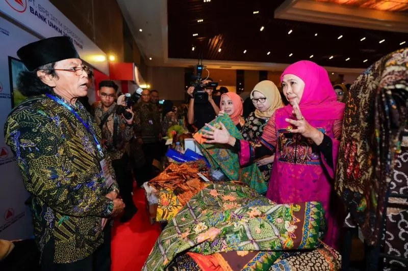 Pemprov Jatim pamerkan Wastra Sidoarjo dalam misi dagang di Batam Pemprov Jatim pamerkan Wastra Sidoarjo dalam misi dagang di Batam