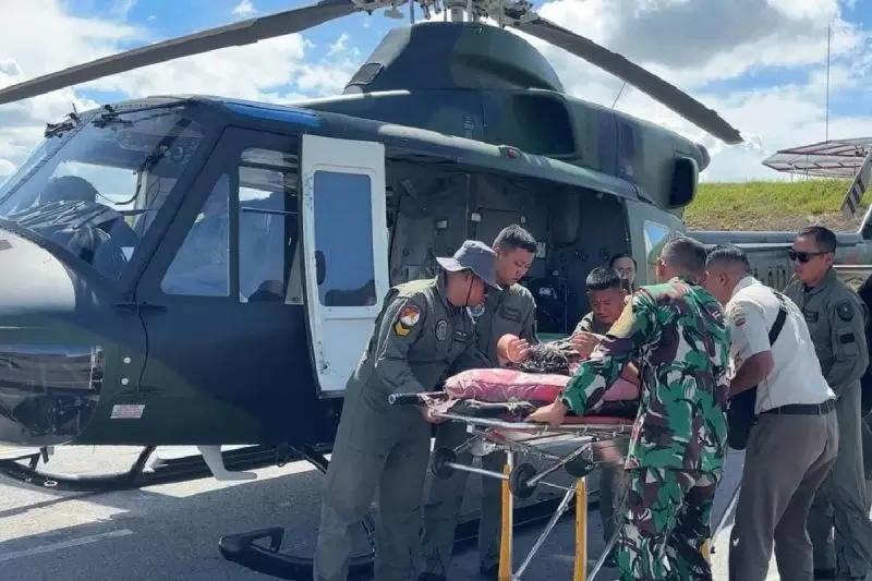 Kesdam Bukit Barisan gunakan heli evakuasi pasien di Tapanuli Tengah Kesdam Bukit Barisan gunakan heli evakuasi pasien di Tapanuli Tengah