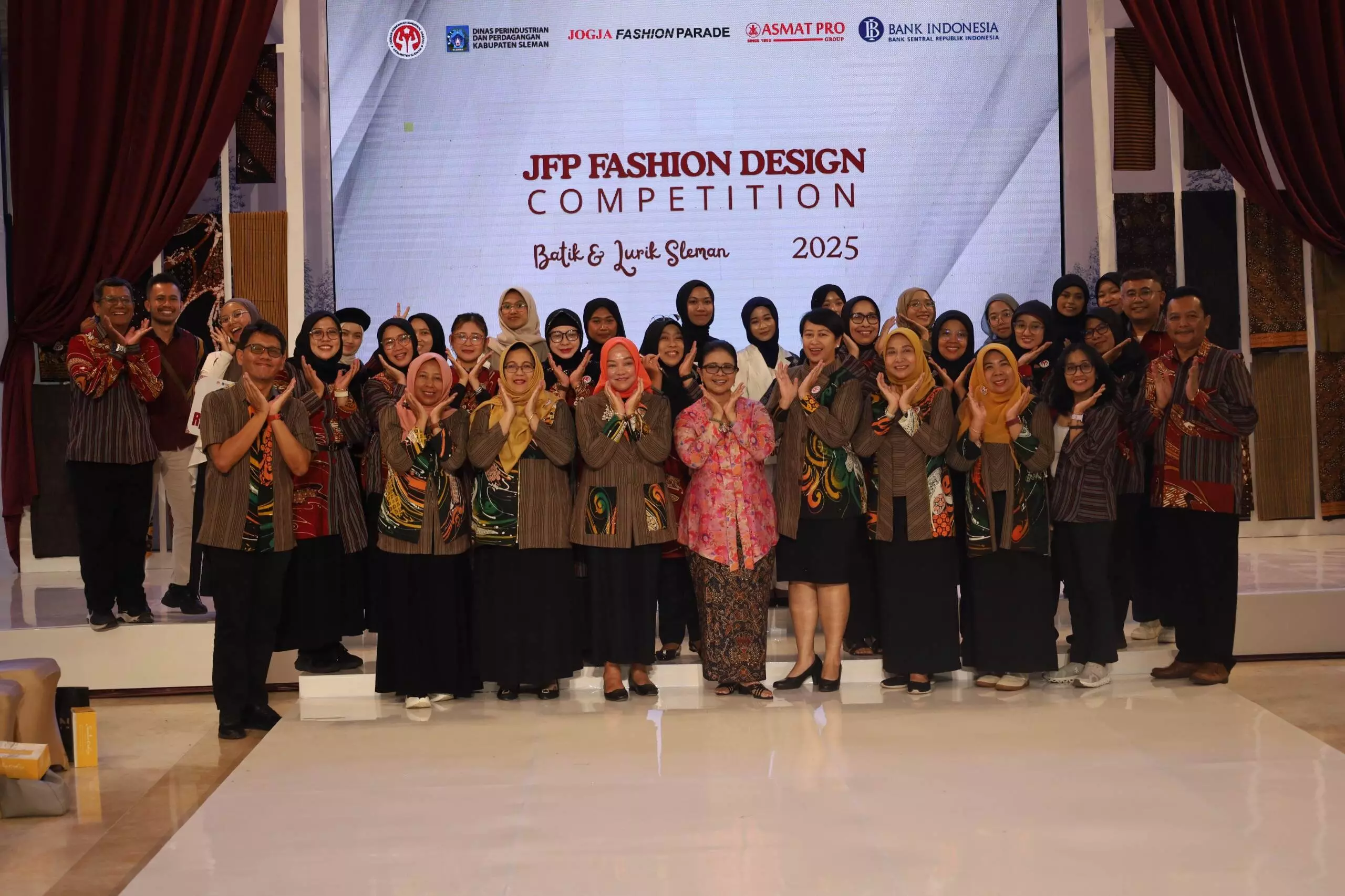 JFP Fashion Design Competition 2025 angkat wastra batik dan lurik JFP Fashion Design Competition 2025 angkat wastra batik dan lurik