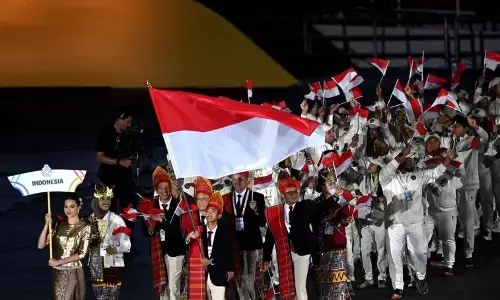 Semesta berwarna Merah Putih di Bangkok