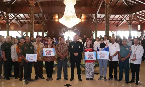 149 atlet dan 22 pelatih berprestasi Kota Tegal terima penghargaan