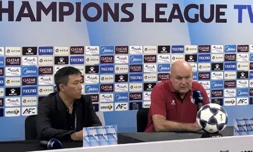 Hodak bangga atas lolosnya Persib ke 16 besar Hodak bangga atas lolosnya Persib ke 16 besar