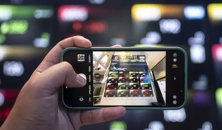 IHSG Kamis dibuka menguat 60,98 poin IHSG Kamis dibuka menguat 60,98 poin