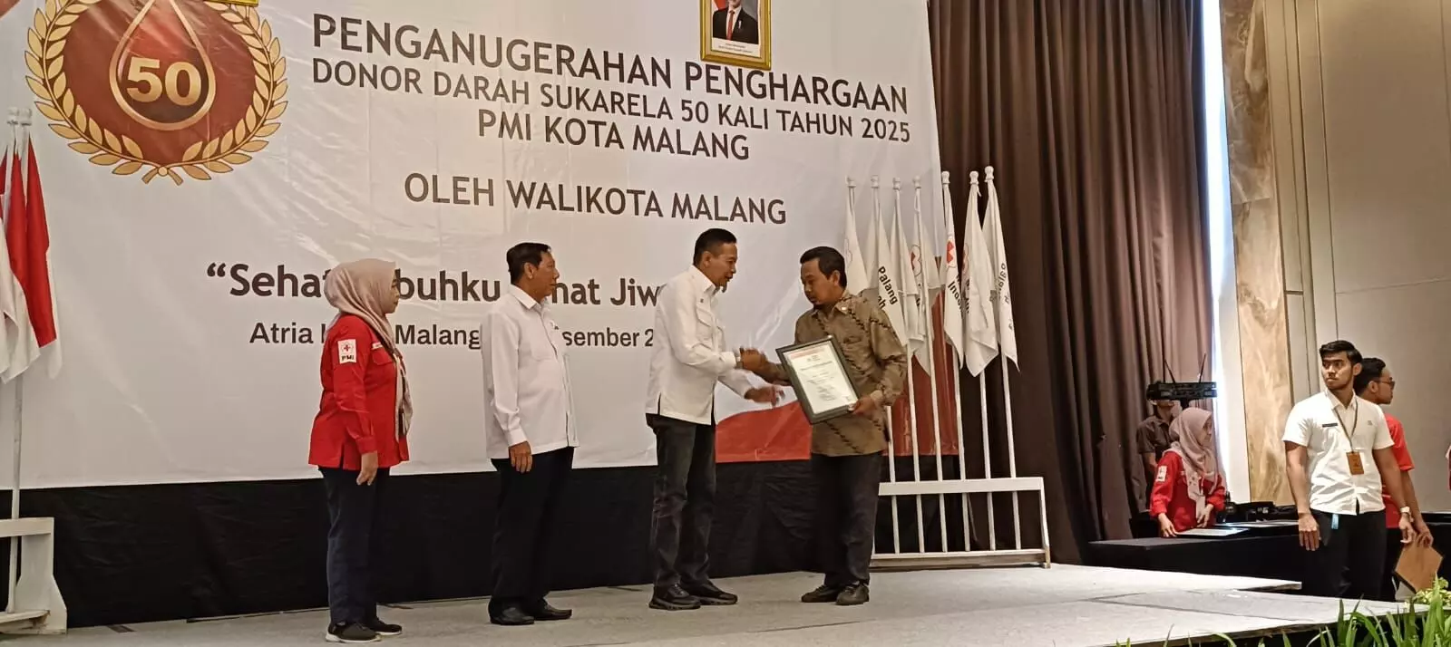 PMI Kota Malang kirim 100 kantong darah ke Sumatera dan Aceh PMI Kota Malang kirim 100 kantong darah ke Sumatera dan Aceh