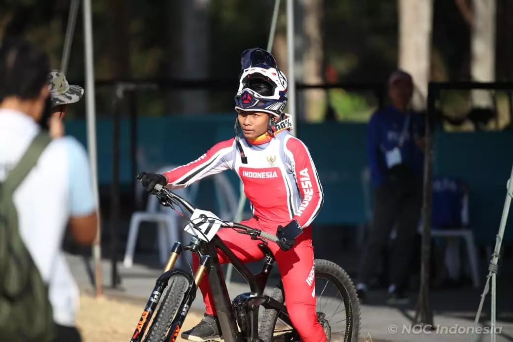 Rendy Varera persembahkan medali emas Tim Balap Sepeda di SEA Games Thailand 2025 Rendy Varera persembahkan medali emas Tim Balap Sepeda di SEA Games Thailand 2025