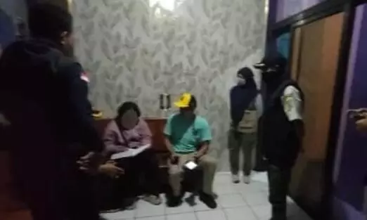 Satpol PP Kudus gerebek dua tempat karaoke ilegal Satpol PP Kudus gerebek dua tempat karaoke ilegal
