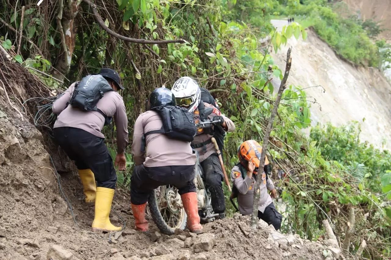 Jenazah pria ditemukan di sungai Kendawi Gayo Lues, polisi evakuasi Jenazah pria ditemukan di sungai Kendawi Gayo Lues, polisi evakuasi
